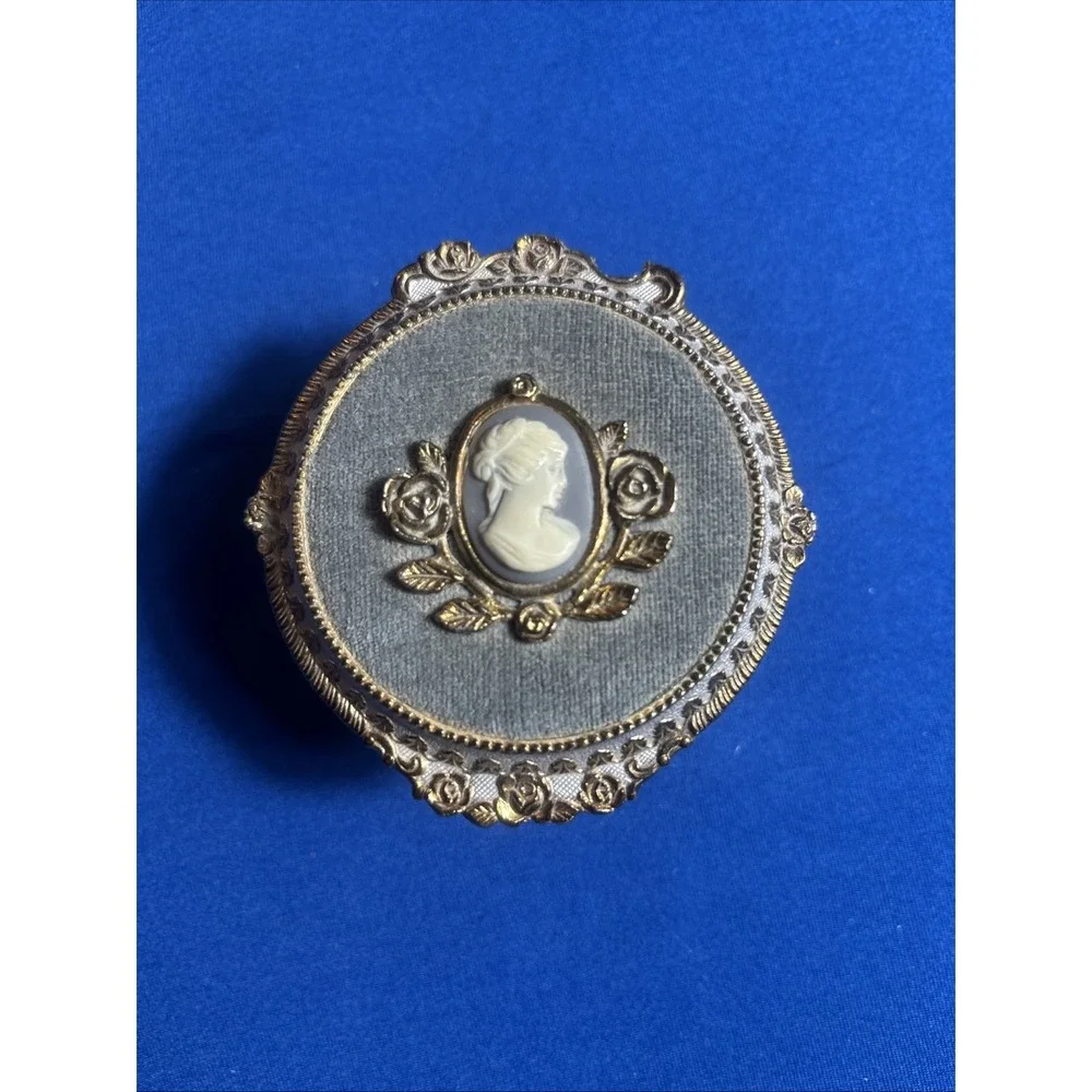 CAMEO Vintage MUSIC BOX Plays Amazing Grace Gray/Gold Tone Trinket Box Coquette